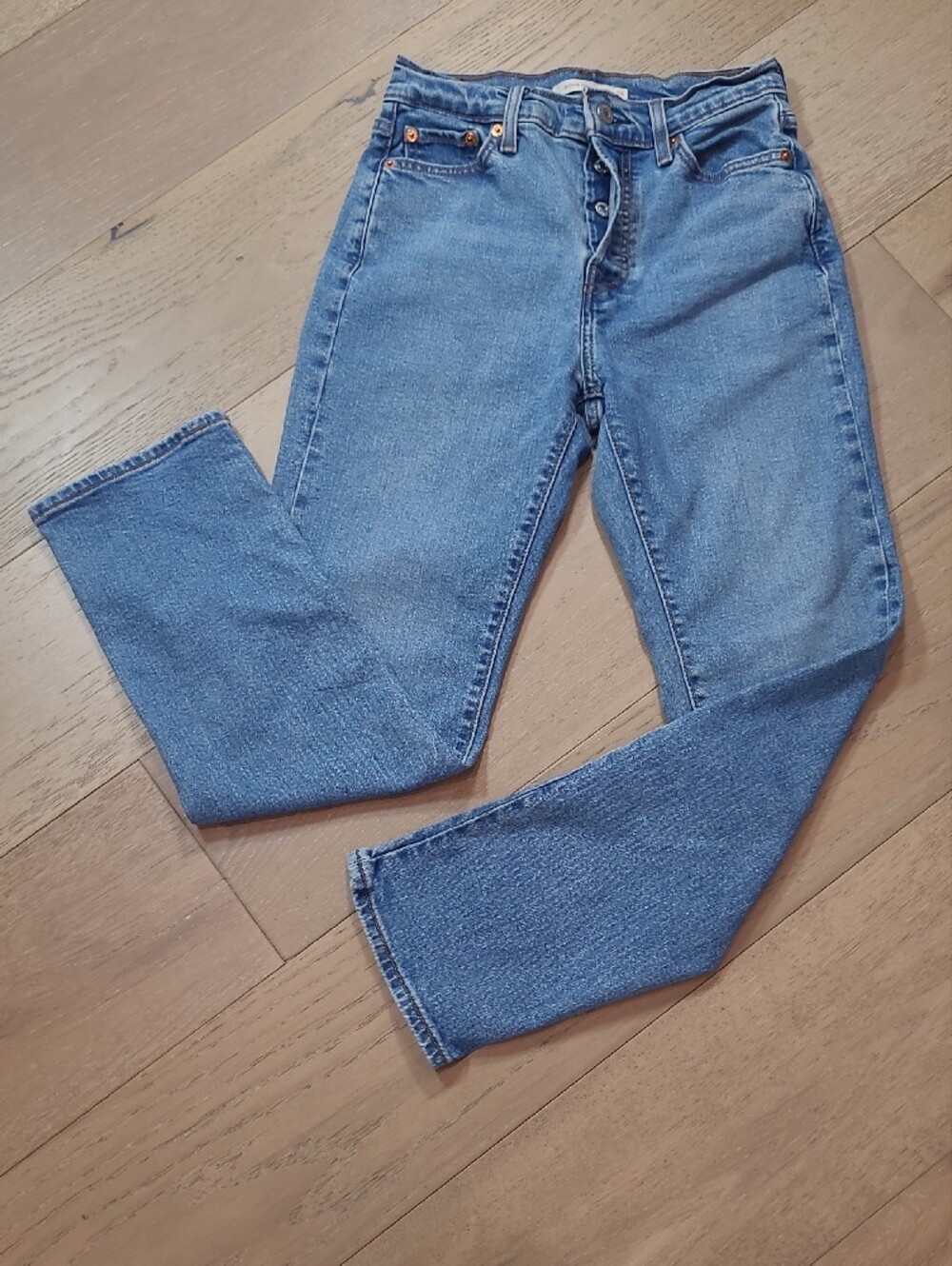 Levi's Wedgie Straight Button Fly Jeans Women's sz 26 High Rise Ankle Denim